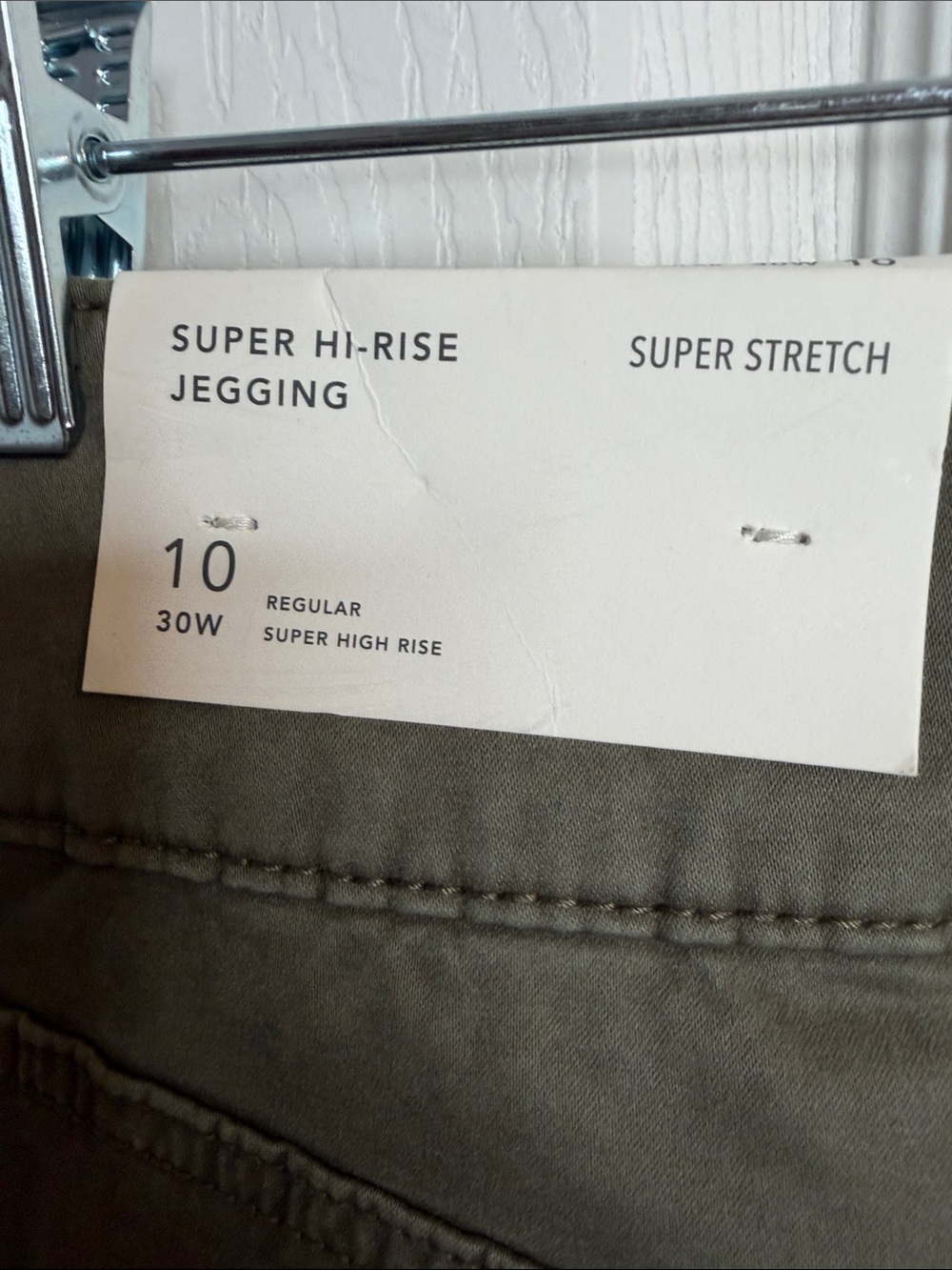 Women’s Olive Cargo Jogger Pants - Casual Utility Style - Picture 15 of 16